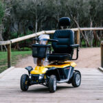 Balancing Privacy and Openness: Smart Glass Walls in the Workplace